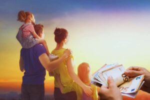 carta da 1000 euro per le famiglie con figli