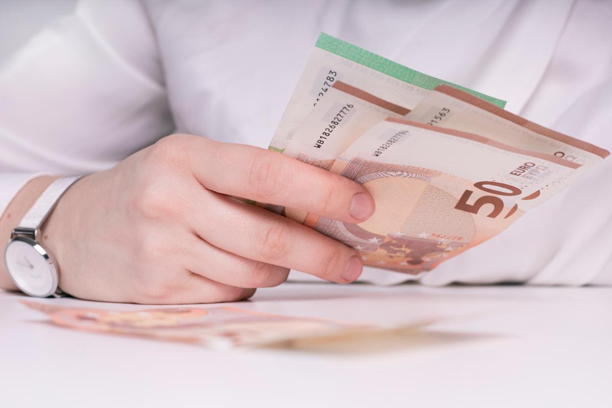 Soldi euro contanti