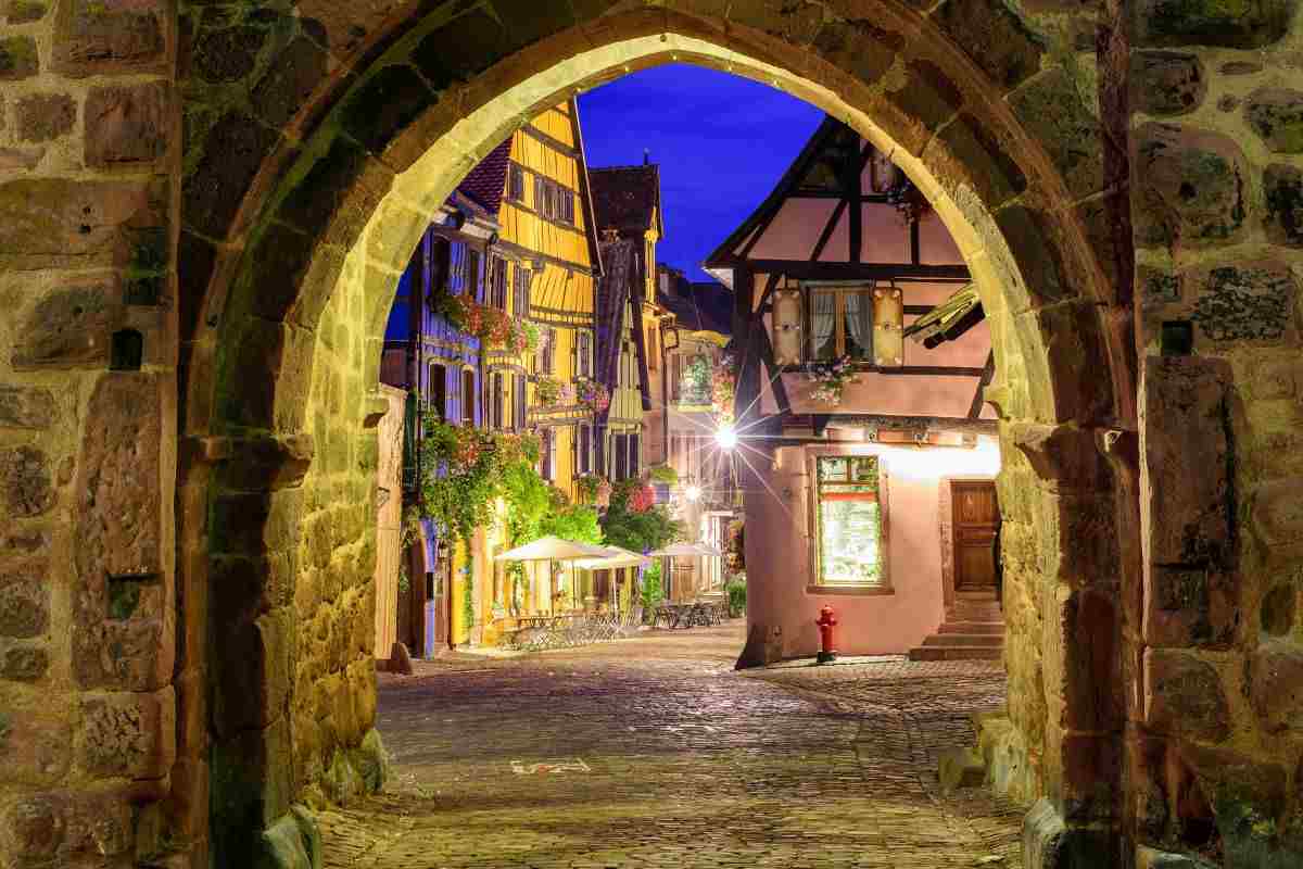 La città de La Bella e la Bestia esiste davvero