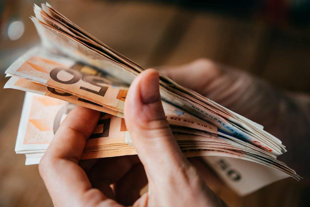 Come risparmiare 1000 euro al mese
